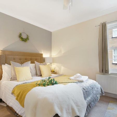 Stylish Cottage - Parking - Garden - Sleeps 6 Cambridge  Dış mekan fotoğraf